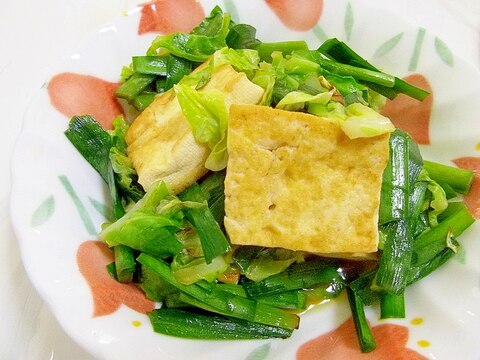 ヘルシー＊春キャベツとニラと豆腐のにんにく醤油炒め